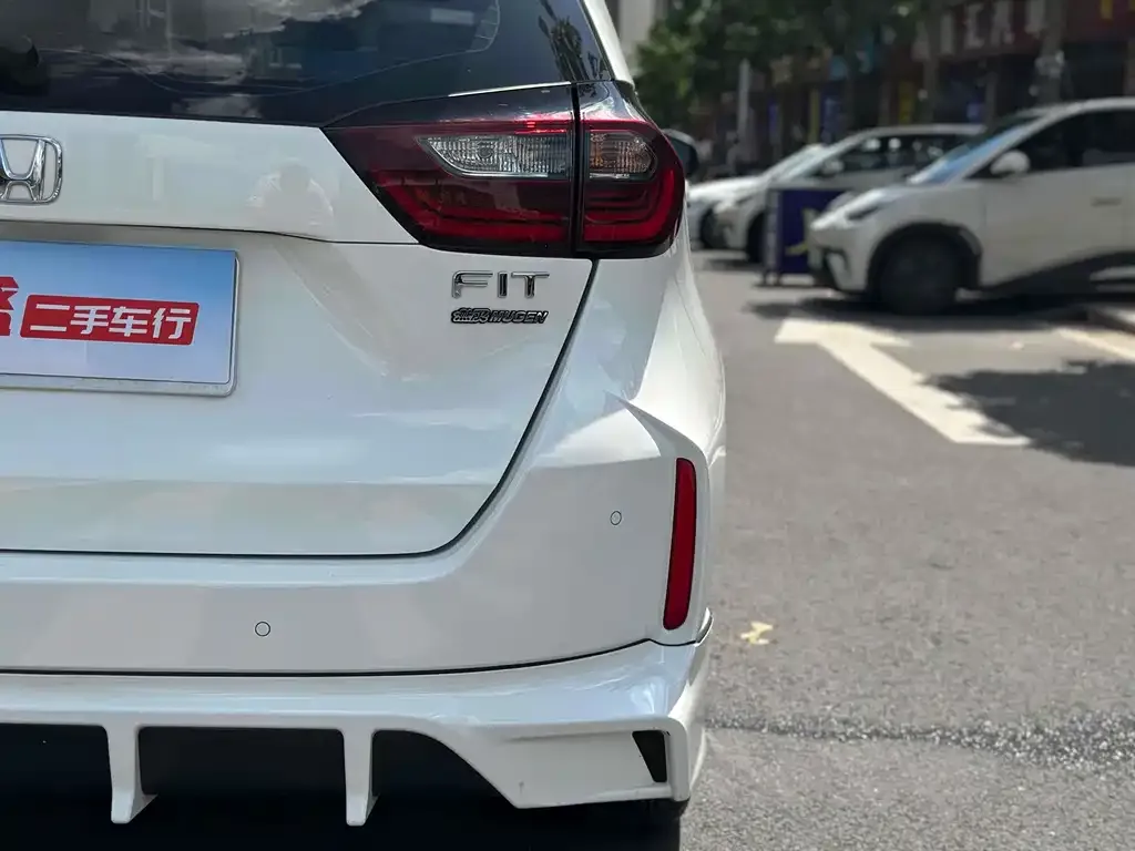 Honda Fit — фото 3