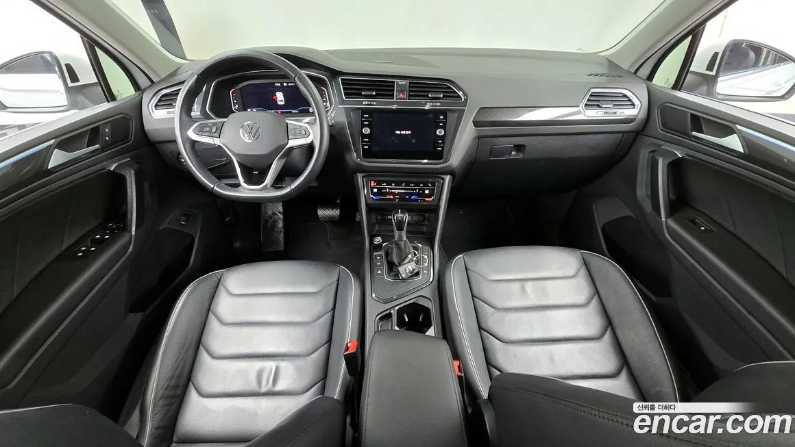 Volkswagen Tiguan — фото 6