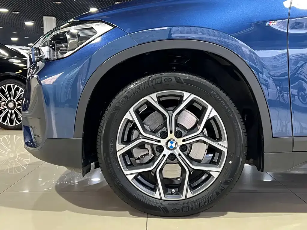 BMW X1 — фото 9