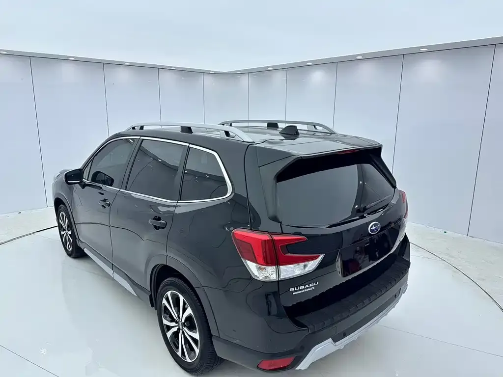 Subaru Forester — фото 6