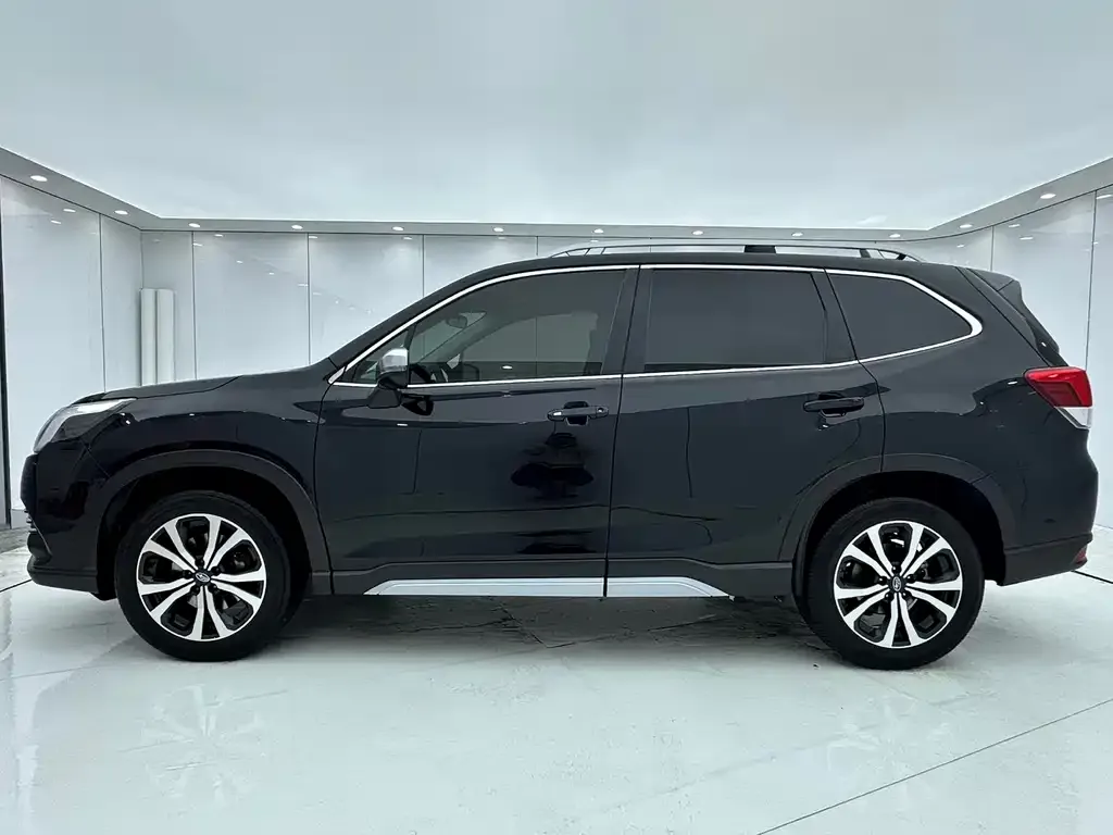 Subaru Forester — фото 2