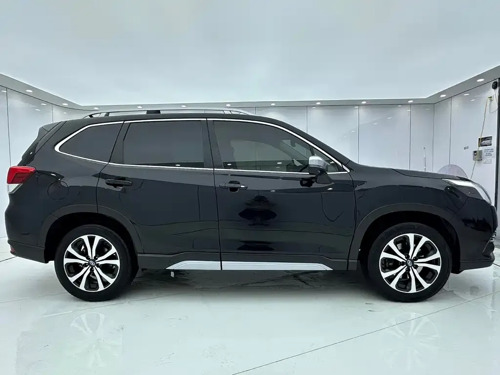 Subaru Forester — фото 3