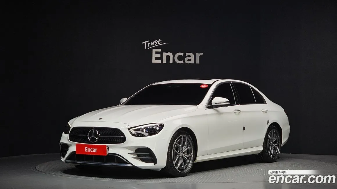 Mercedes-Benz E-Class — фото 1