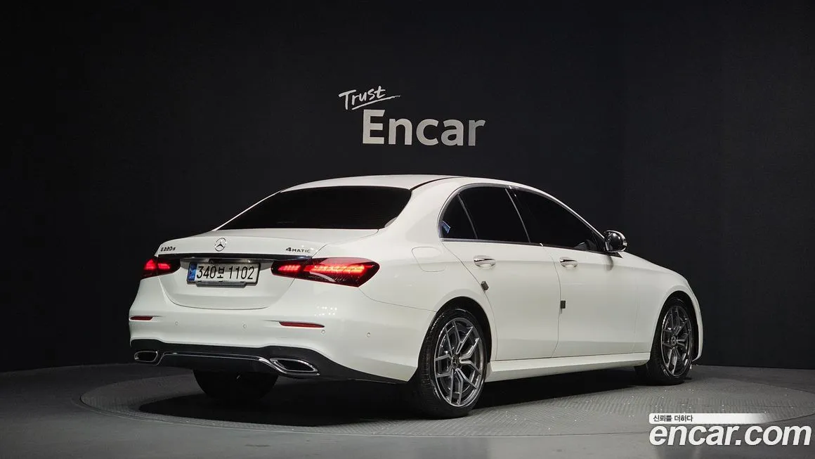 Mercedes-Benz E-Class — фото 6