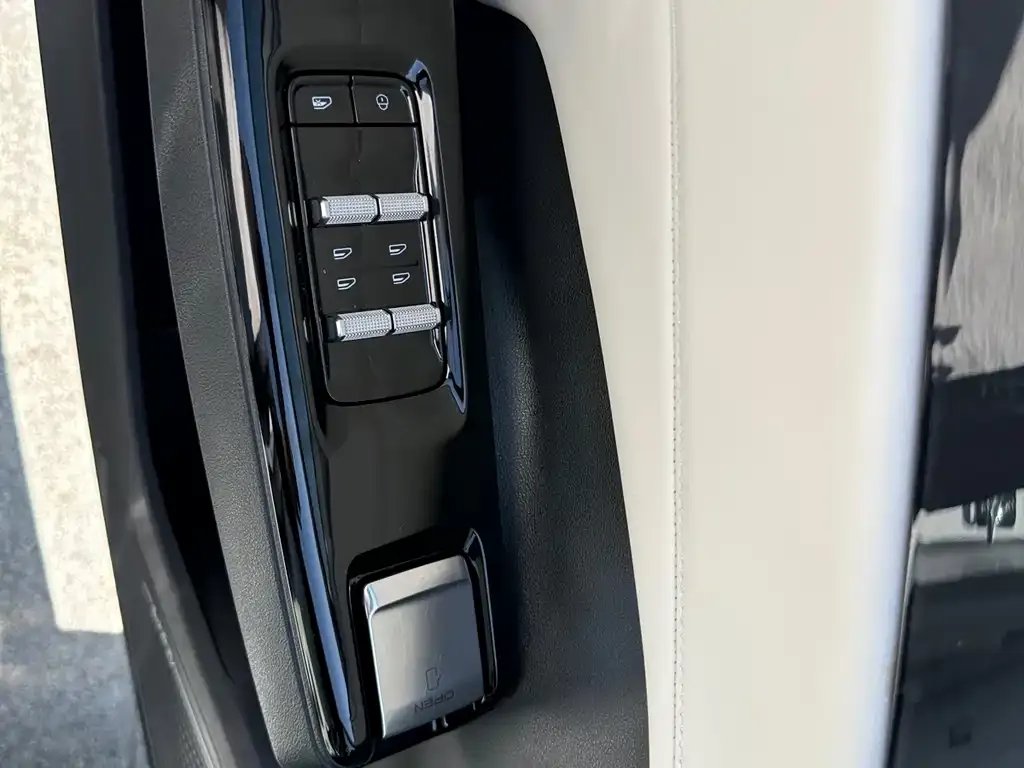 Geely Galaxy L7 — фото 3