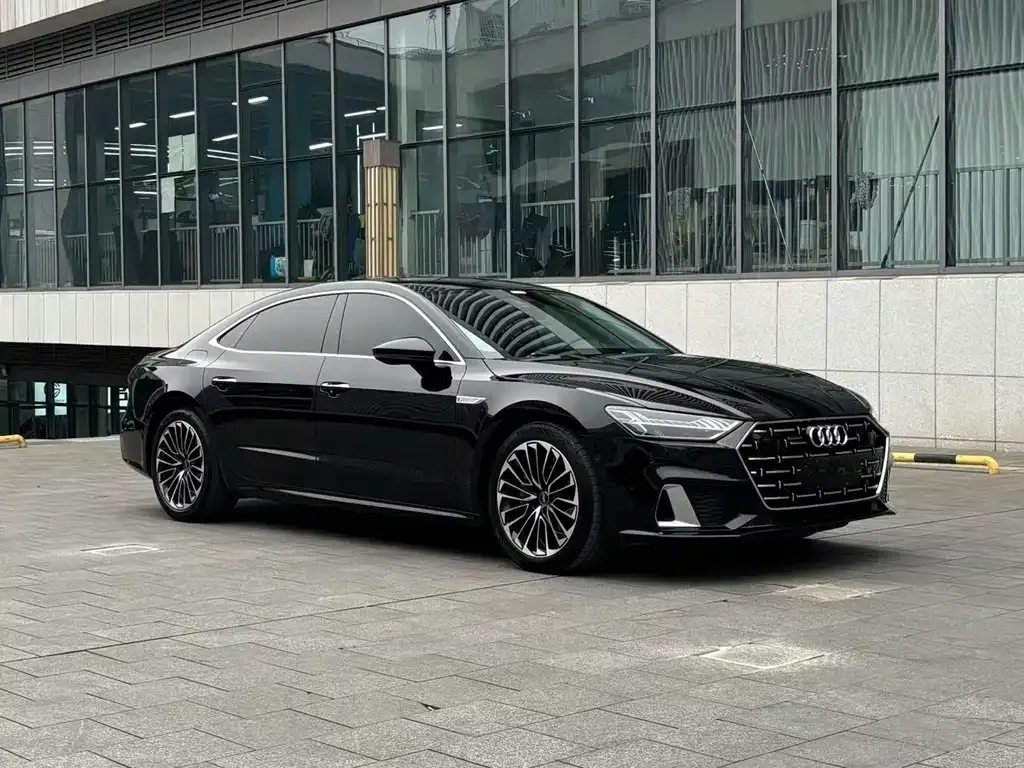 Audi A7L — фото 7