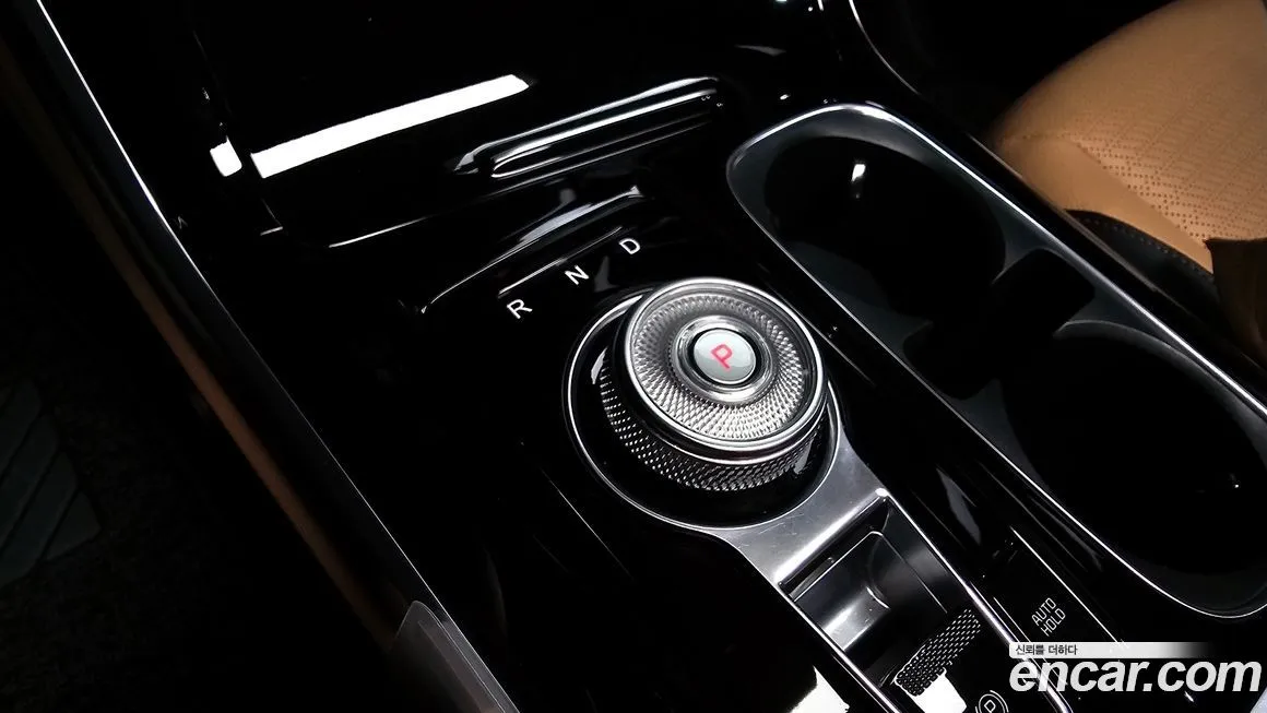 Kia Carnival — фото 7
