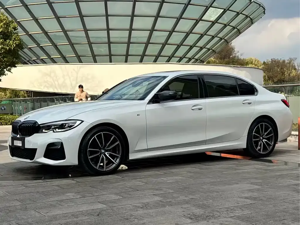 BMW 3 Series — фото 1