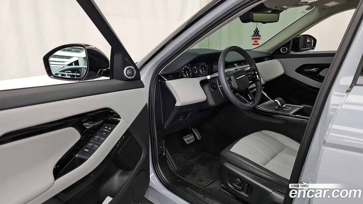 Land Rover Range Rover Evoque — фото 10