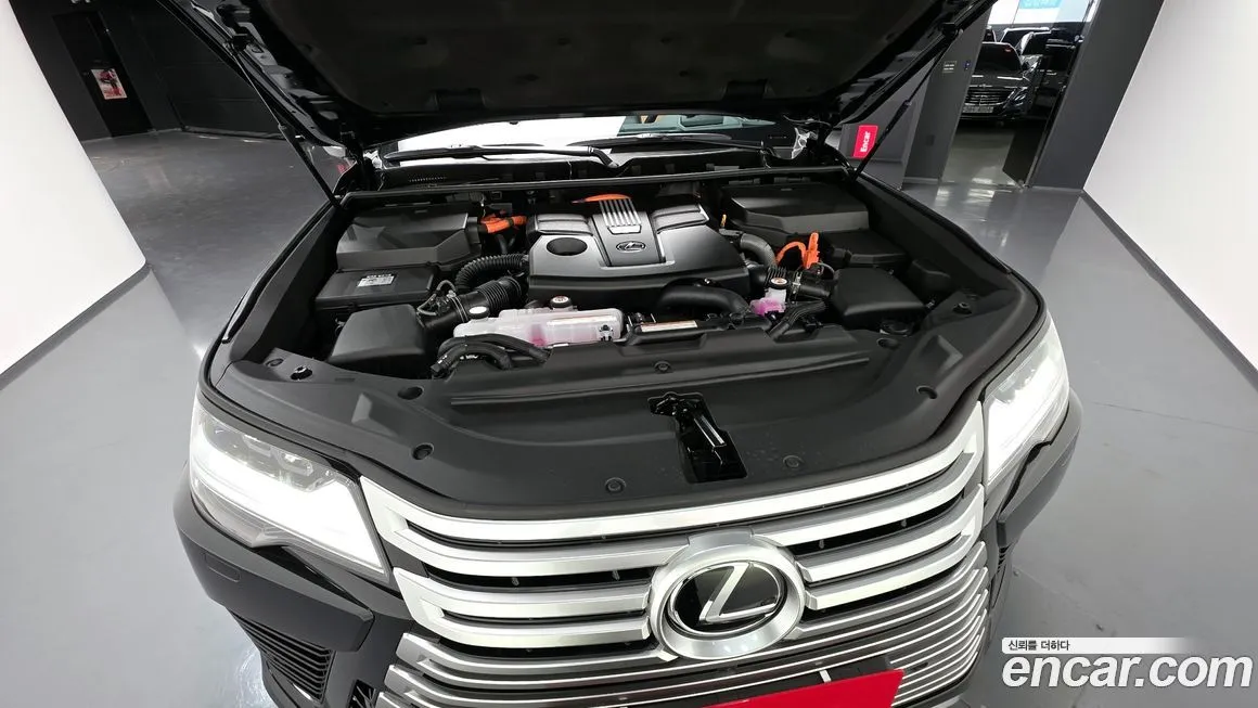 Lexus LX — фото 7
