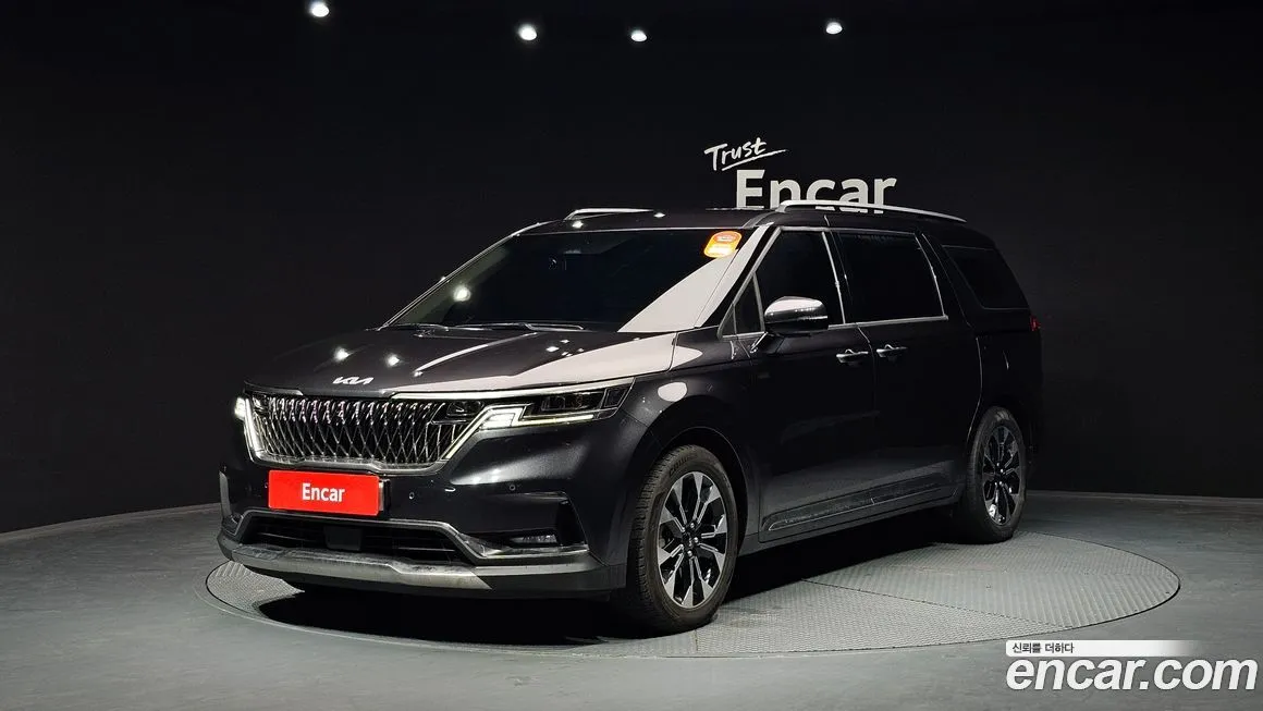 Kia Carnival — фото 1
