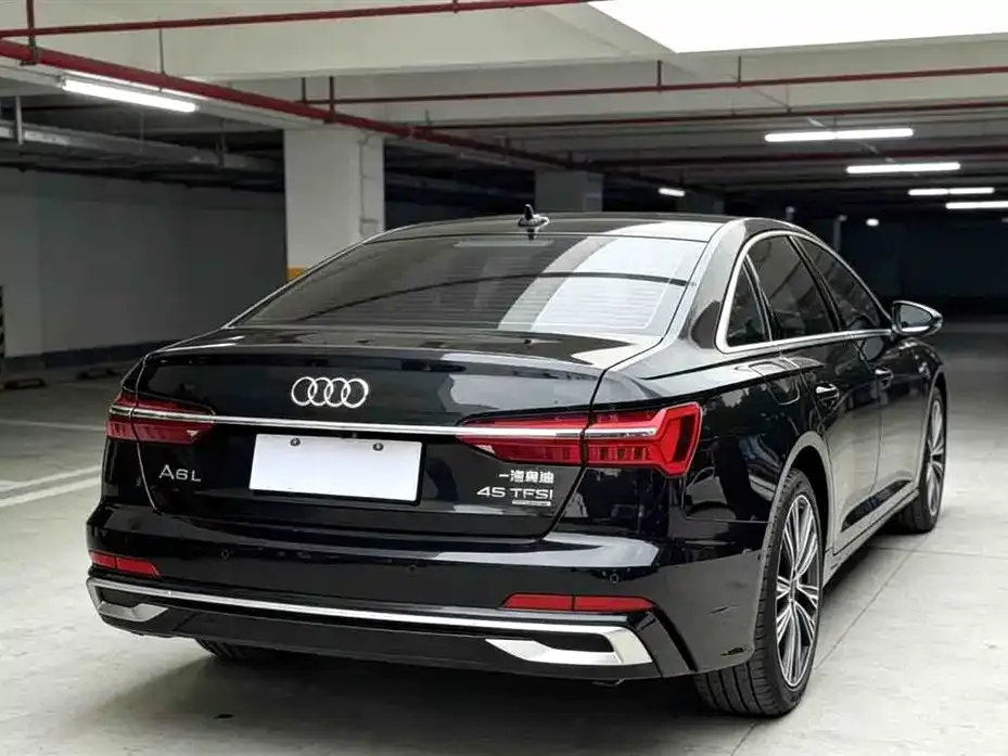 Audi A6L — фото 2