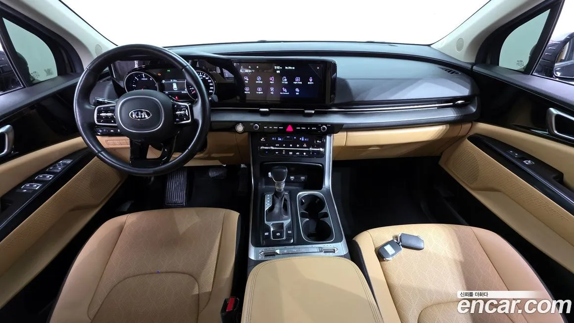 Kia Carnival — фото 10