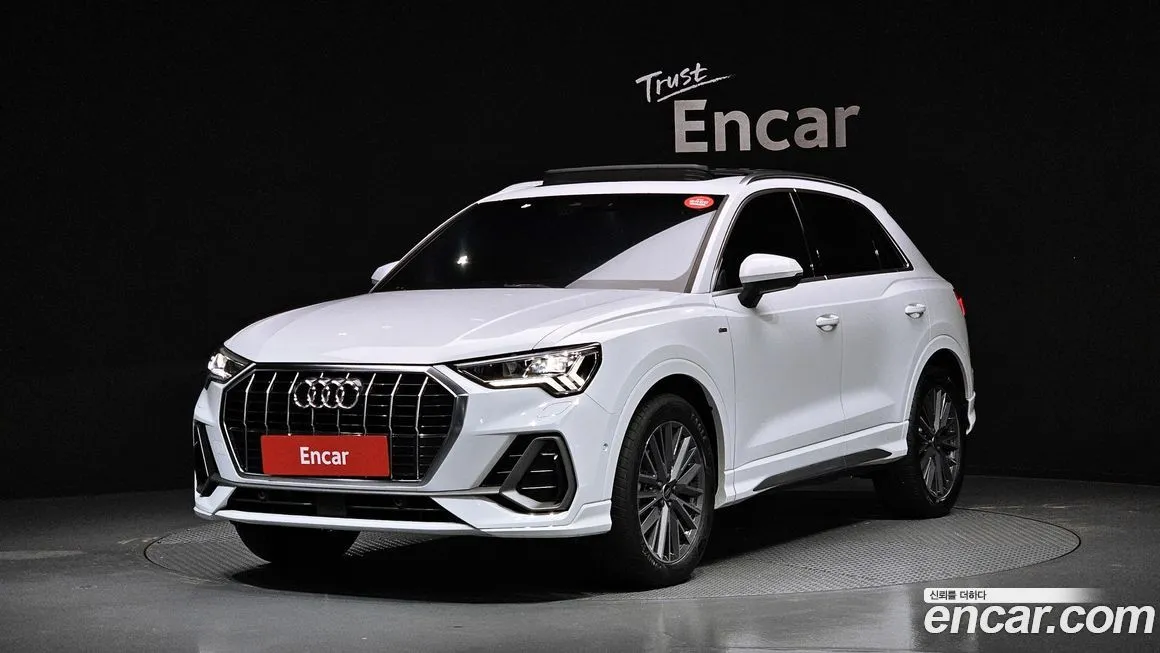 Audi Q3 — фото 1