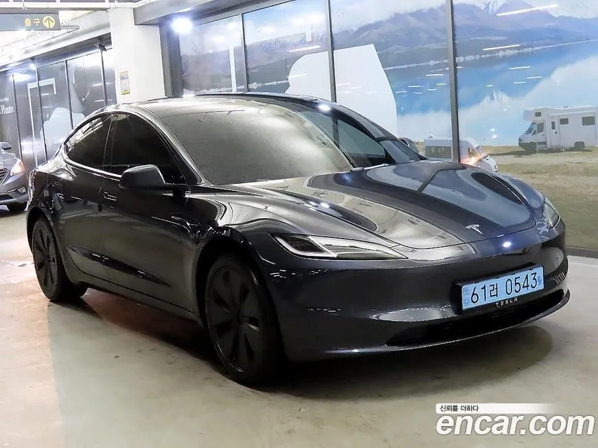Tesla Model 3 — фото 1