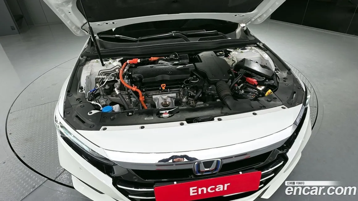 Honda Accord — фото 10