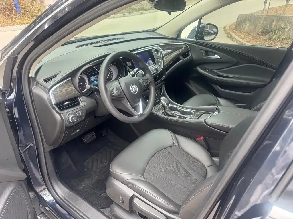 Buick Envision Plus — фото 3