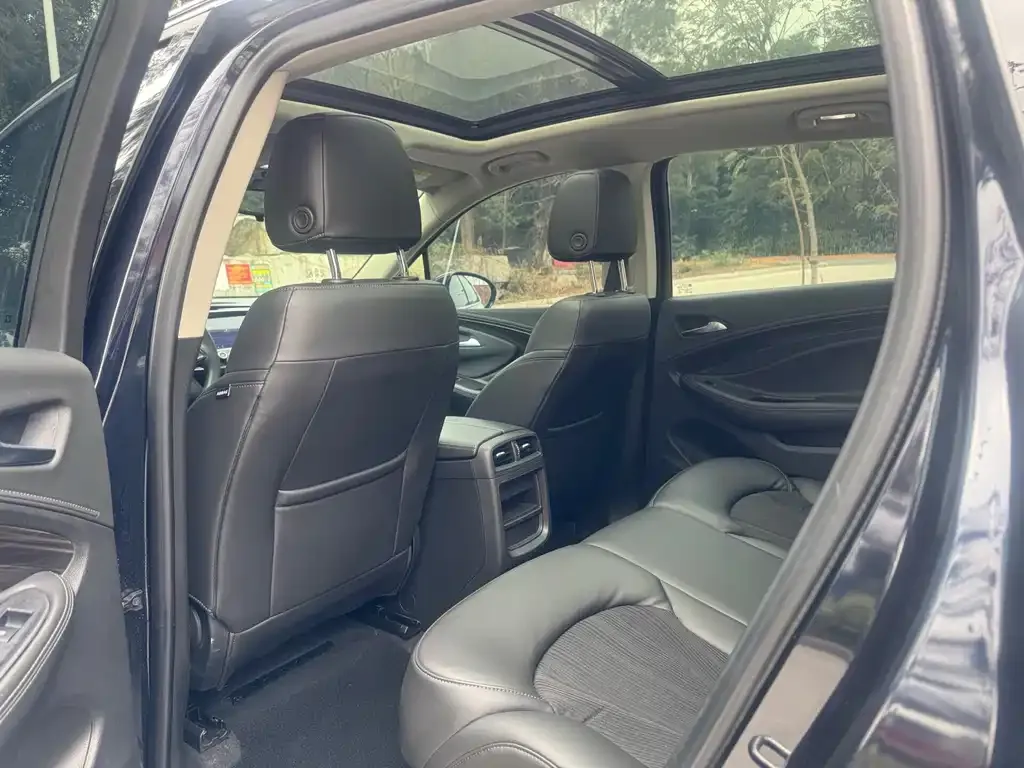 Buick Envision Plus — фото 2