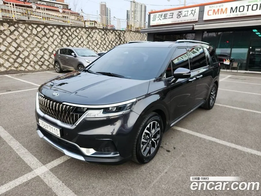 Kia Carnival — фото 1