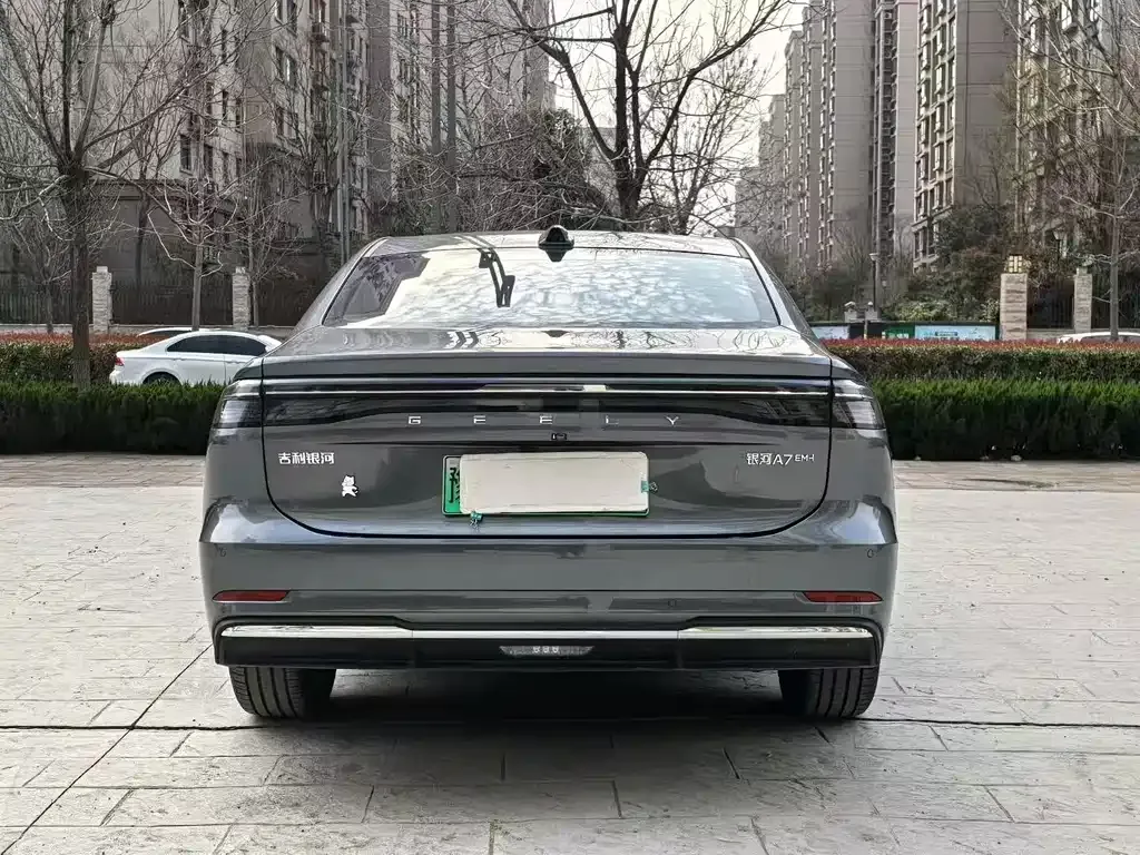 Geely Galaxy A7 — фото 9