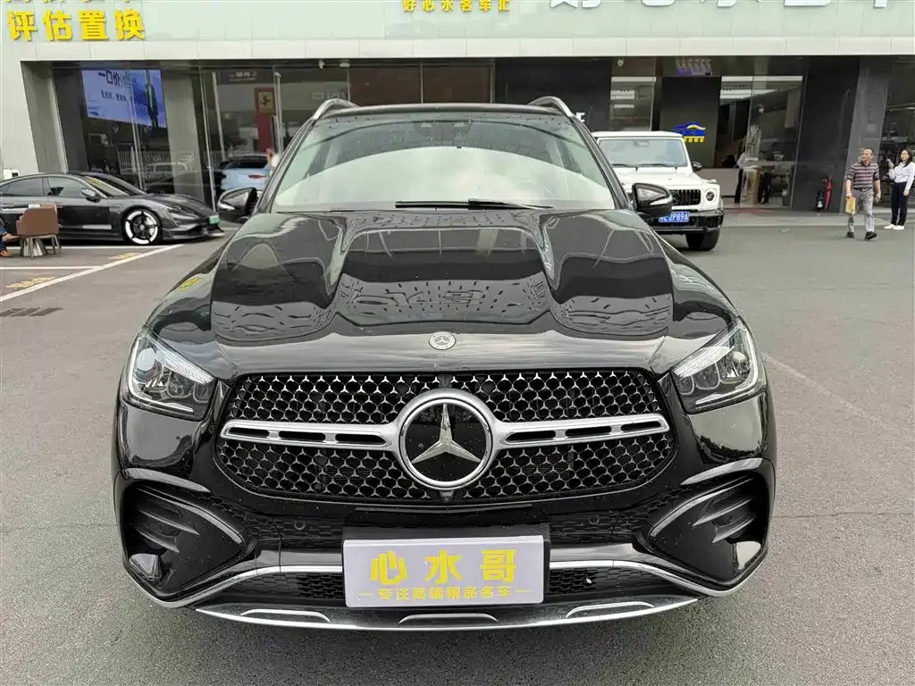 Mercedes-Benz GLE — фото 1