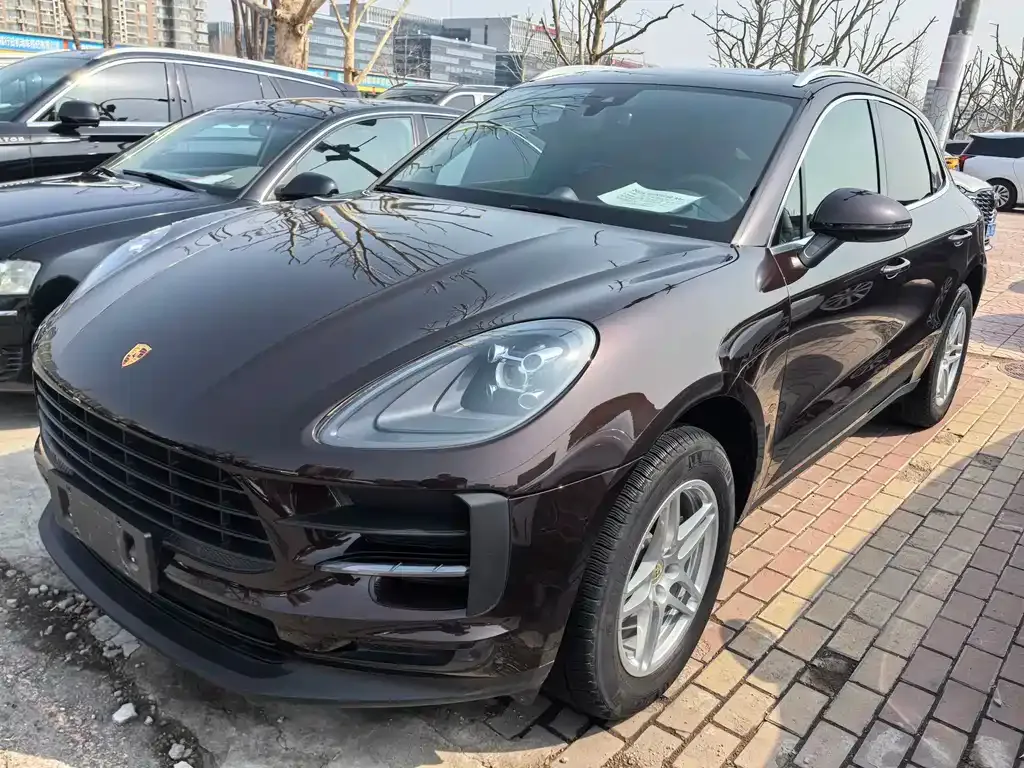 Porsche Macan — фото 1