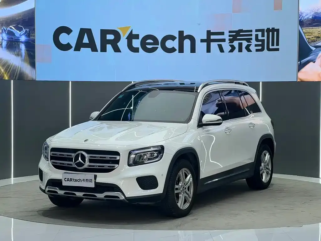 Mercedes-Benz GLB — фото 1