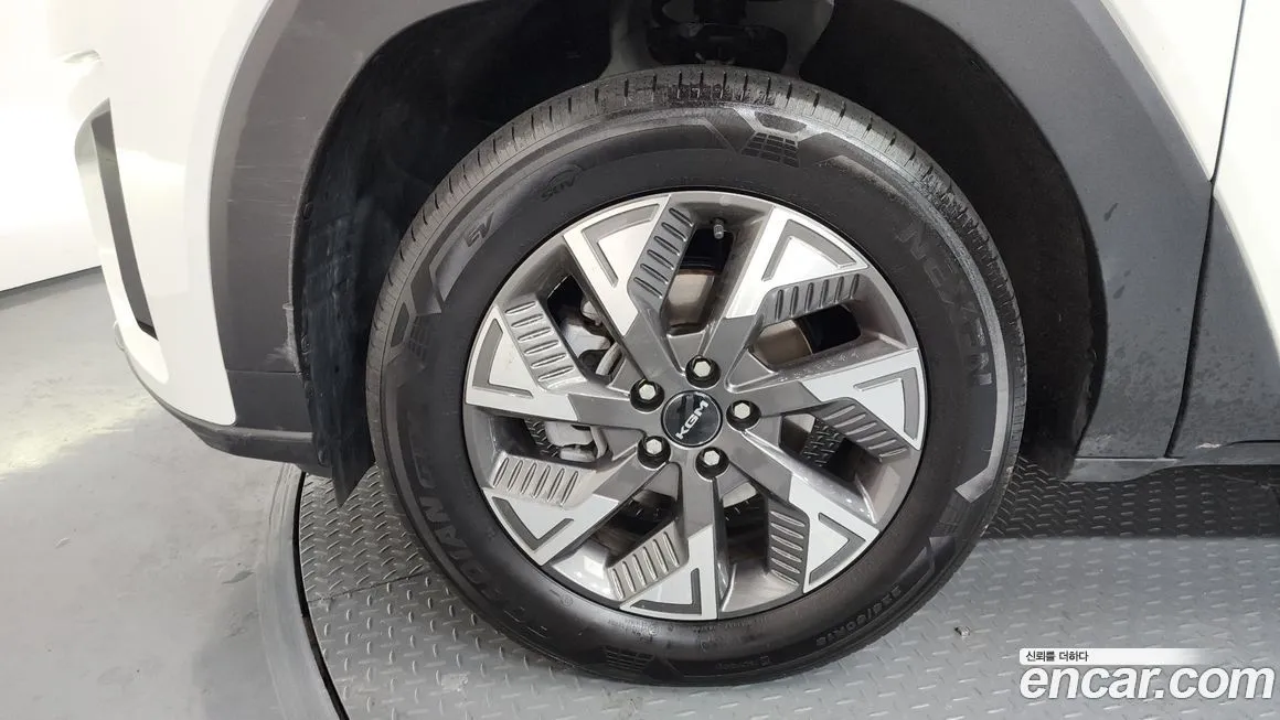 KG Mobility (Ssangyong) Torres — фото 9