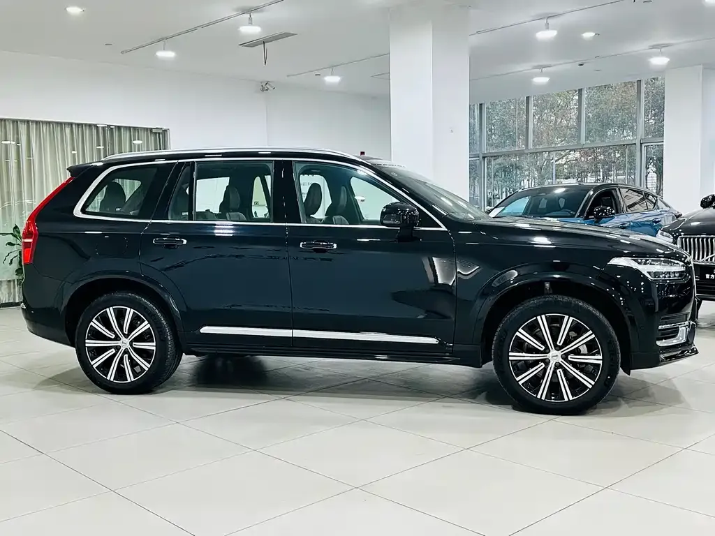 Volvo XC90 — фото 2
