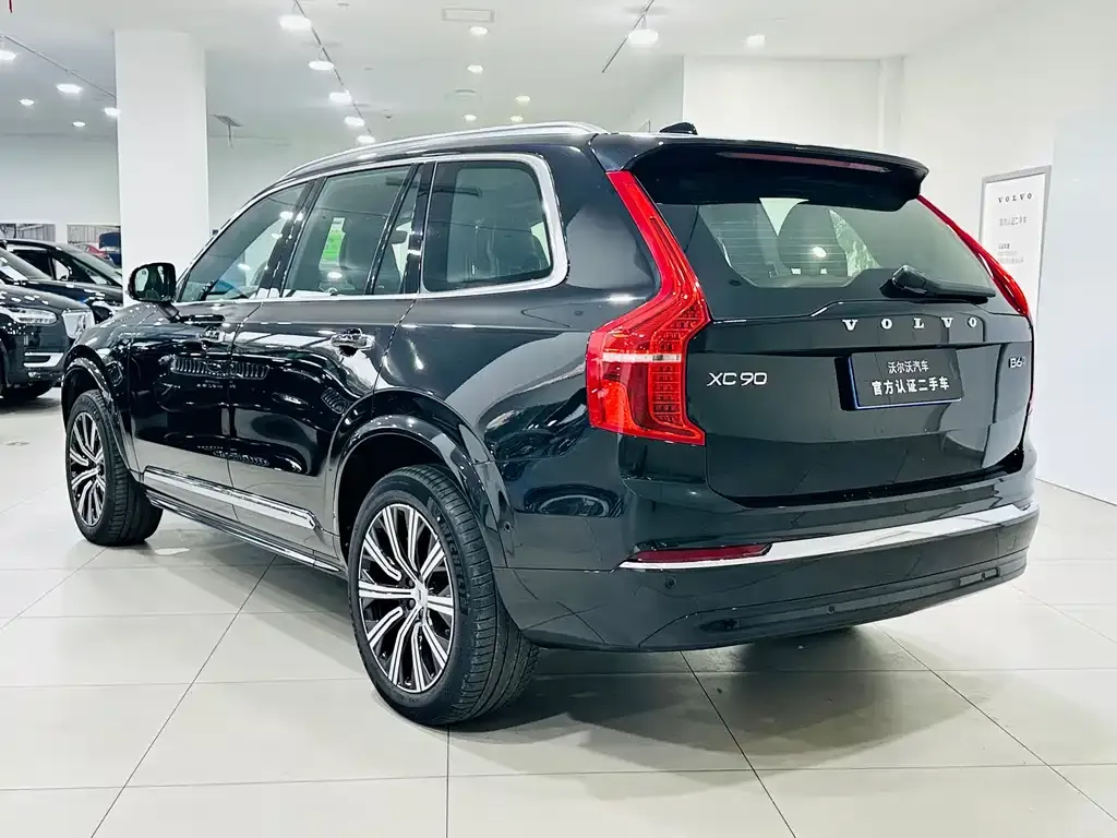 Volvo XC90 — фото 5