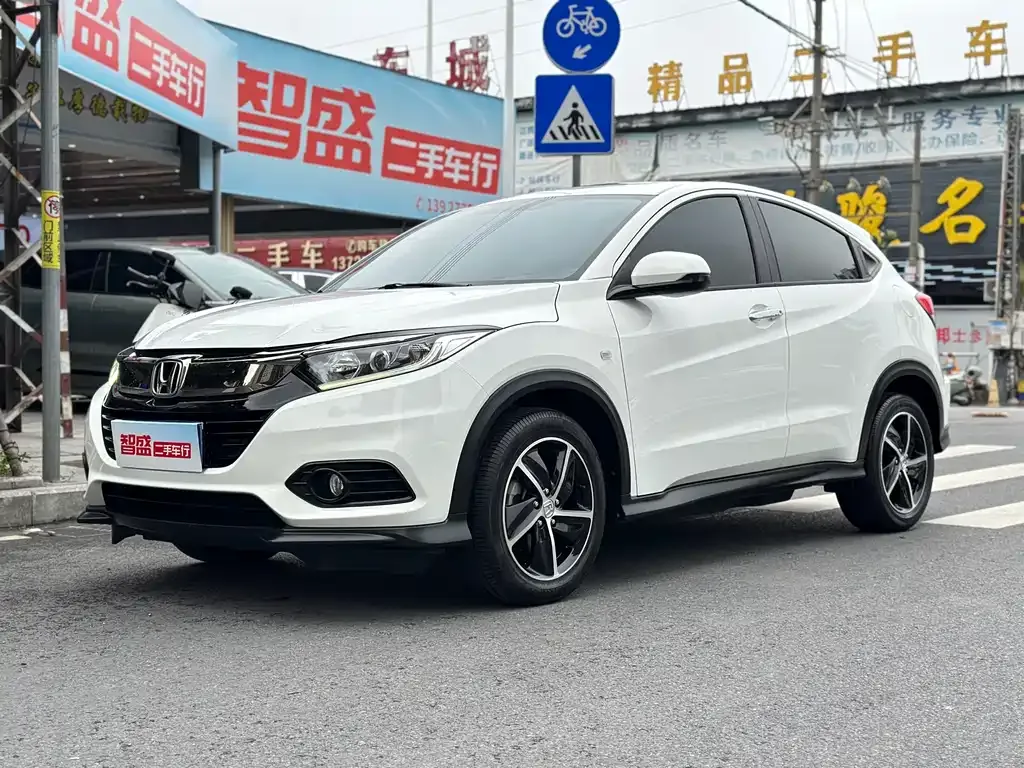 Honda Vezel — фото 1
