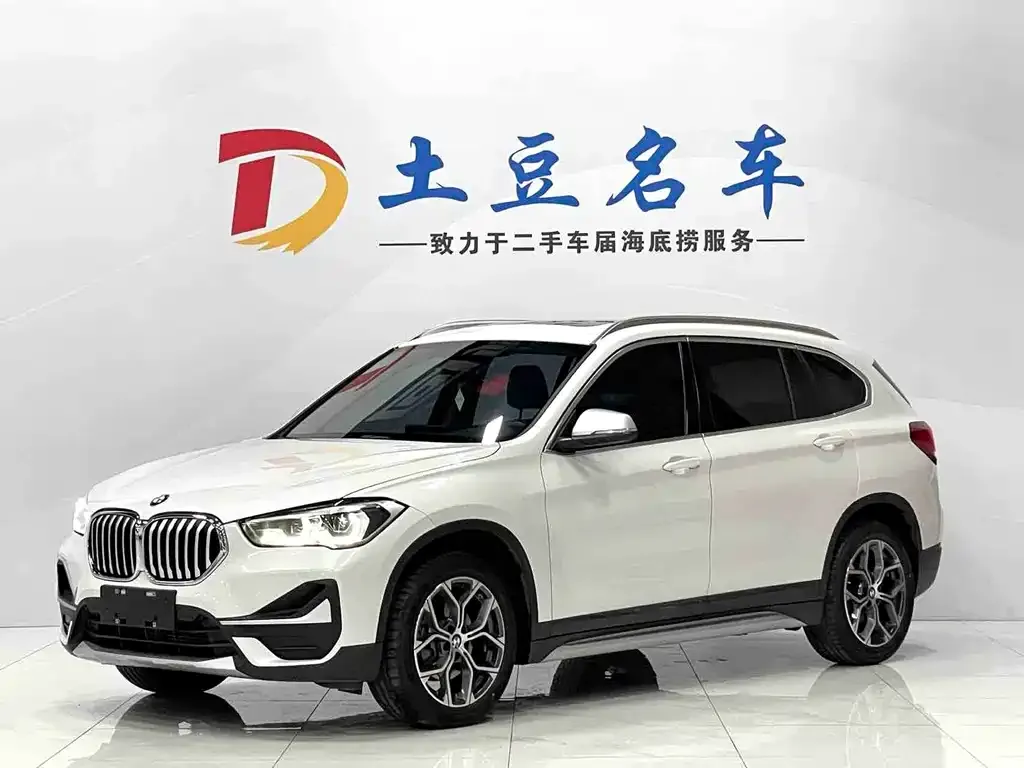 BMW X1 — фото 1