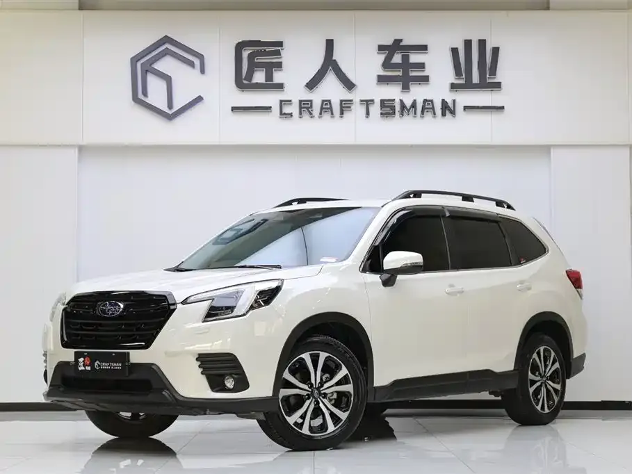 Subaru Forester — фото 1