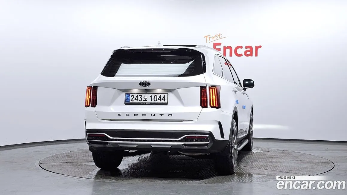 Kia Sorento — фото 6