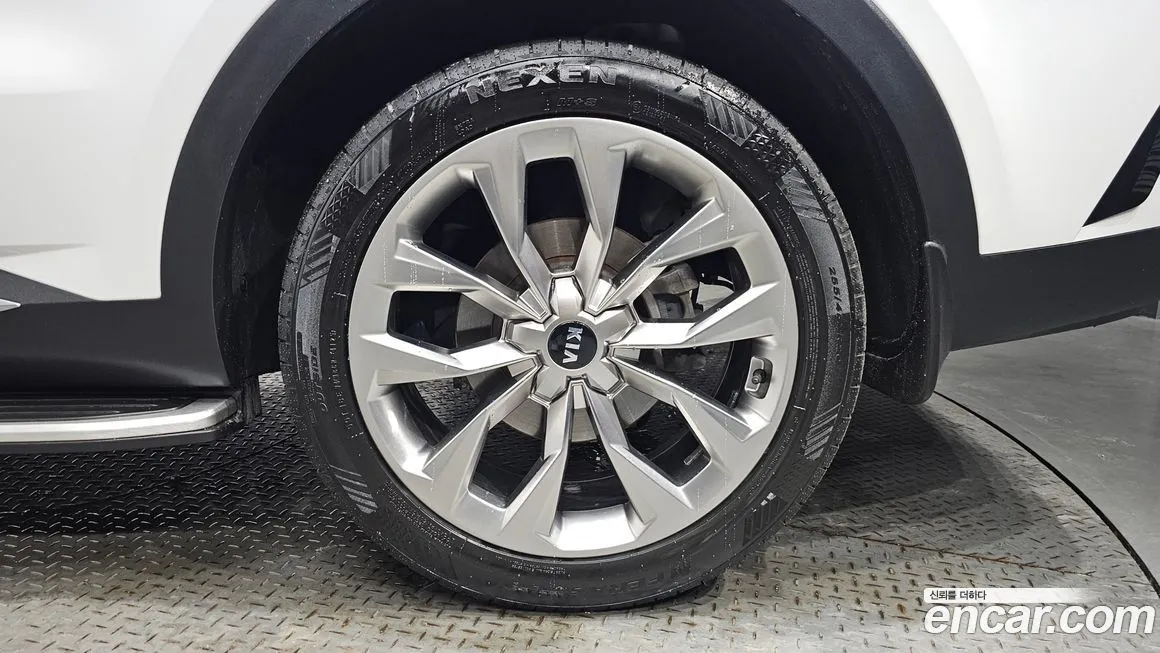 Kia Sorento — фото 3