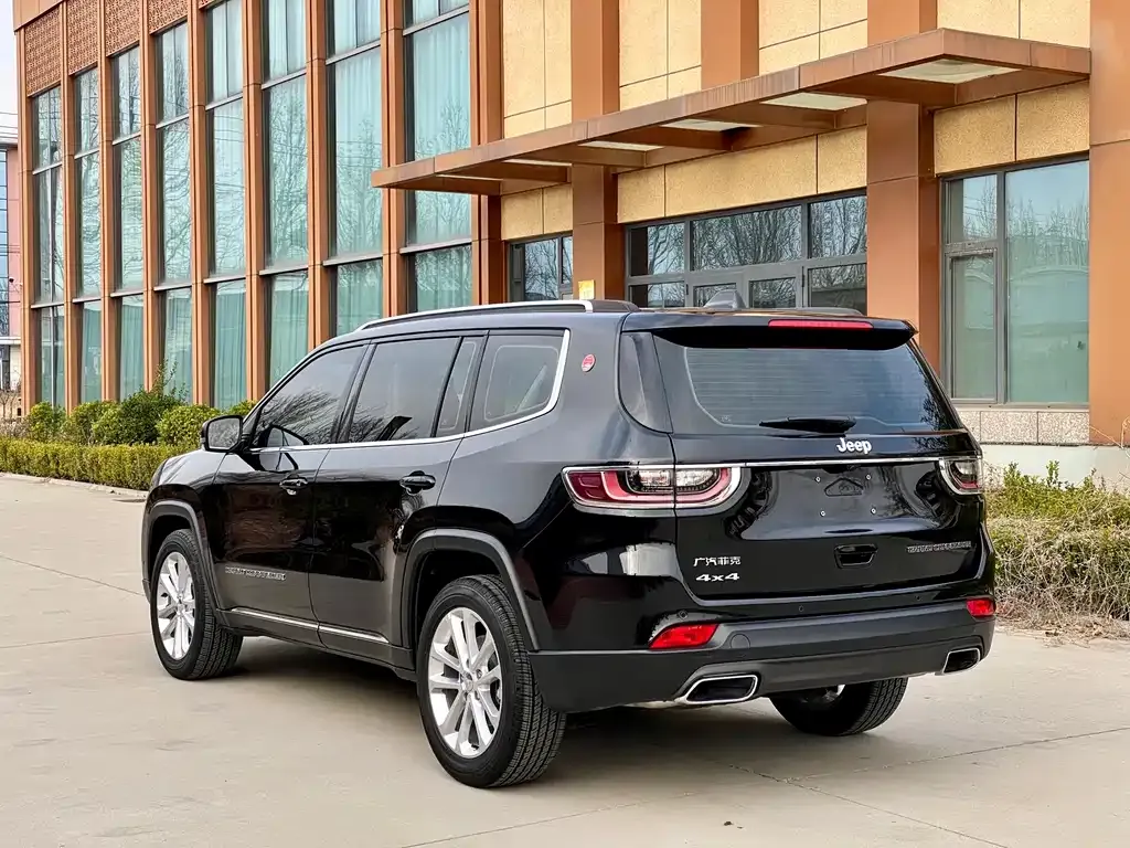 Jeep Grand Commander — фото 7