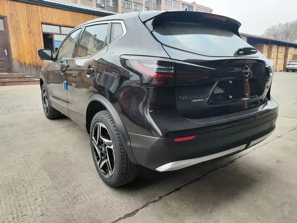 Nissan Qashqai — фото 10