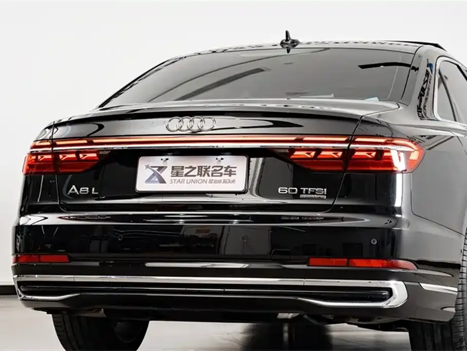 Audi A8 — фото 8