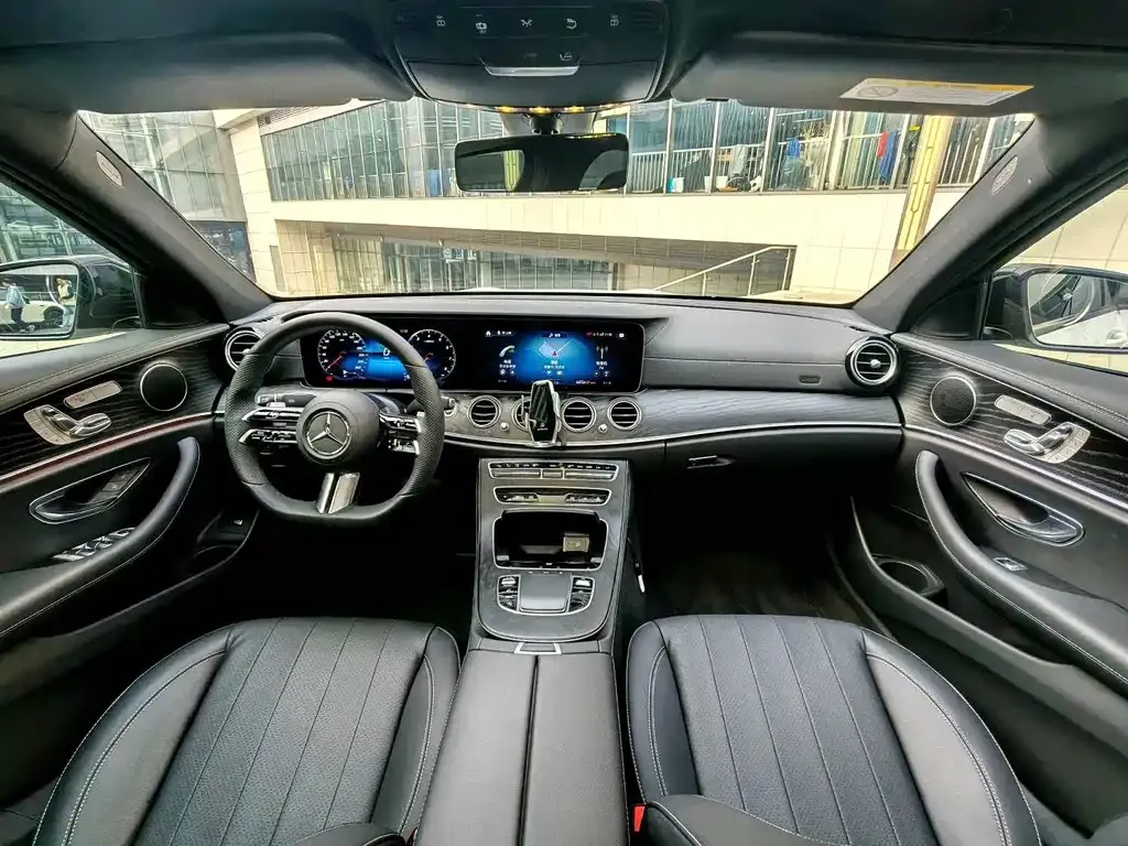 Mercedes-Benz E-Class (Import) — фото 9