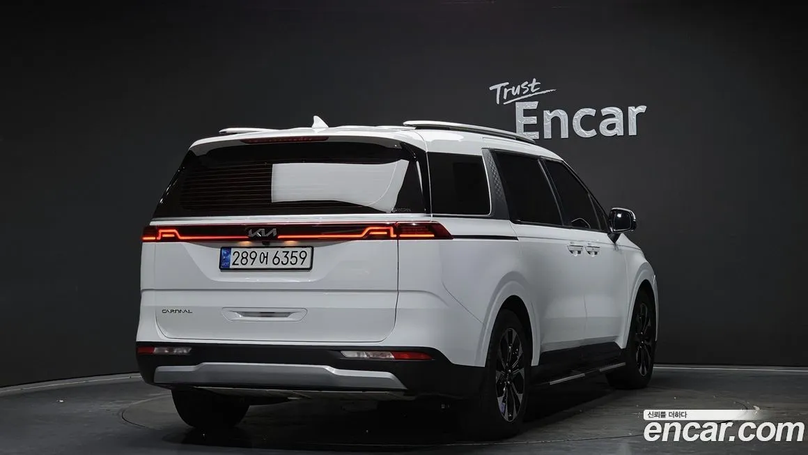 Kia Carnival — фото 4