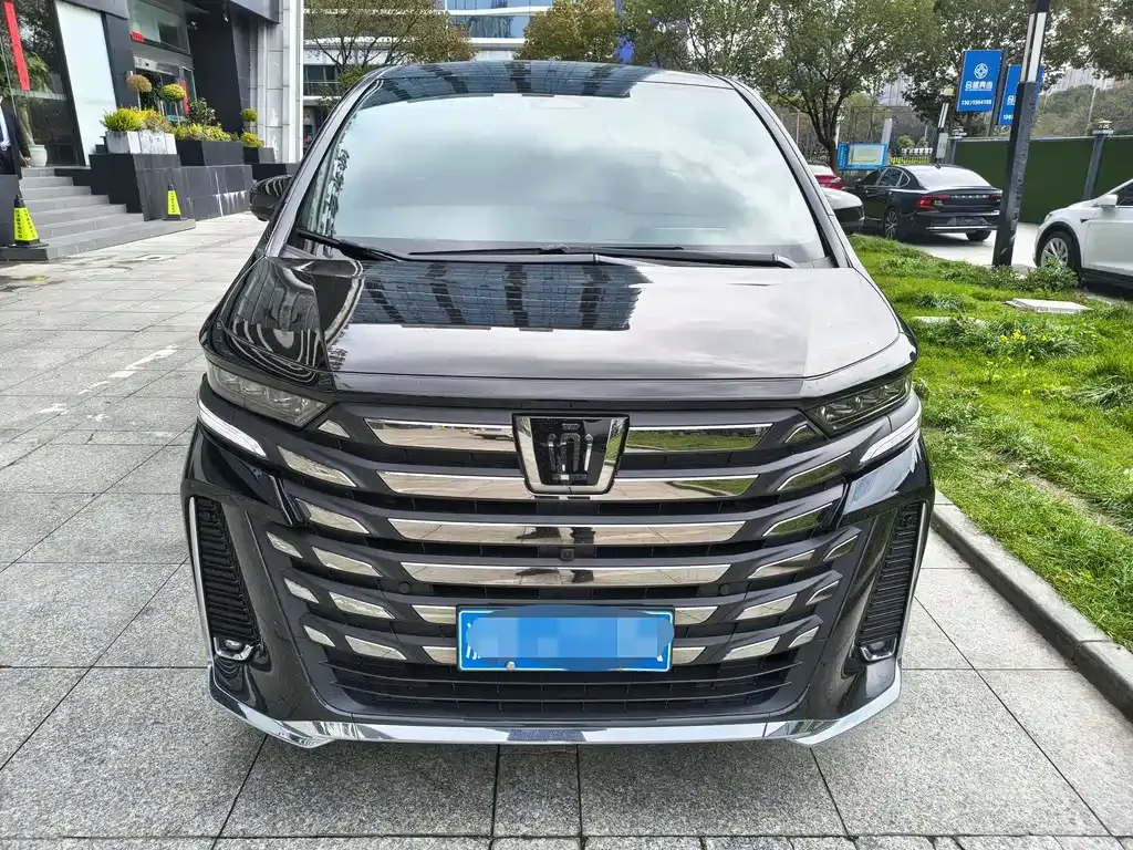 Toyota Vellfire — фото 7