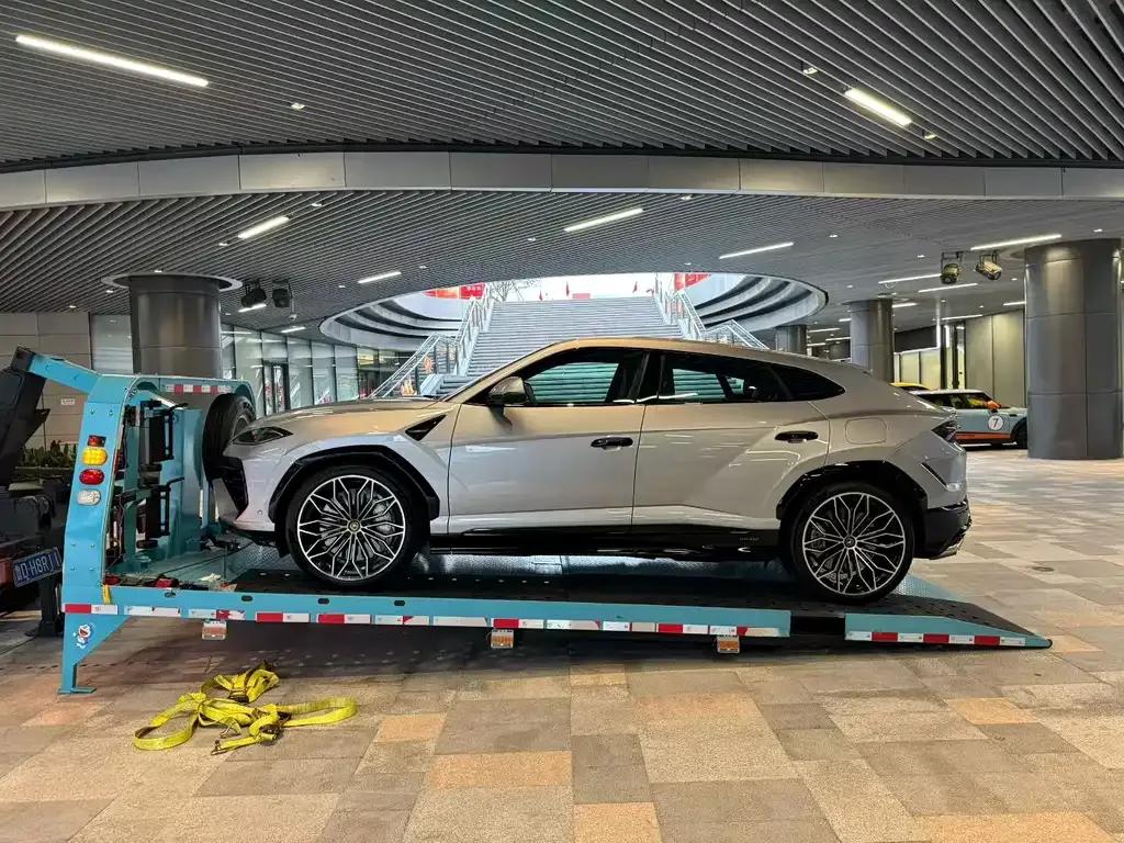Lamborghini Urus SE — фото 7
