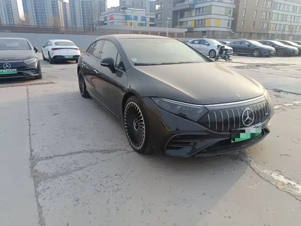 Mercedes-Benz EQS AMG — фото 4