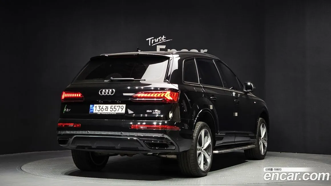Audi Q7 — фото 3