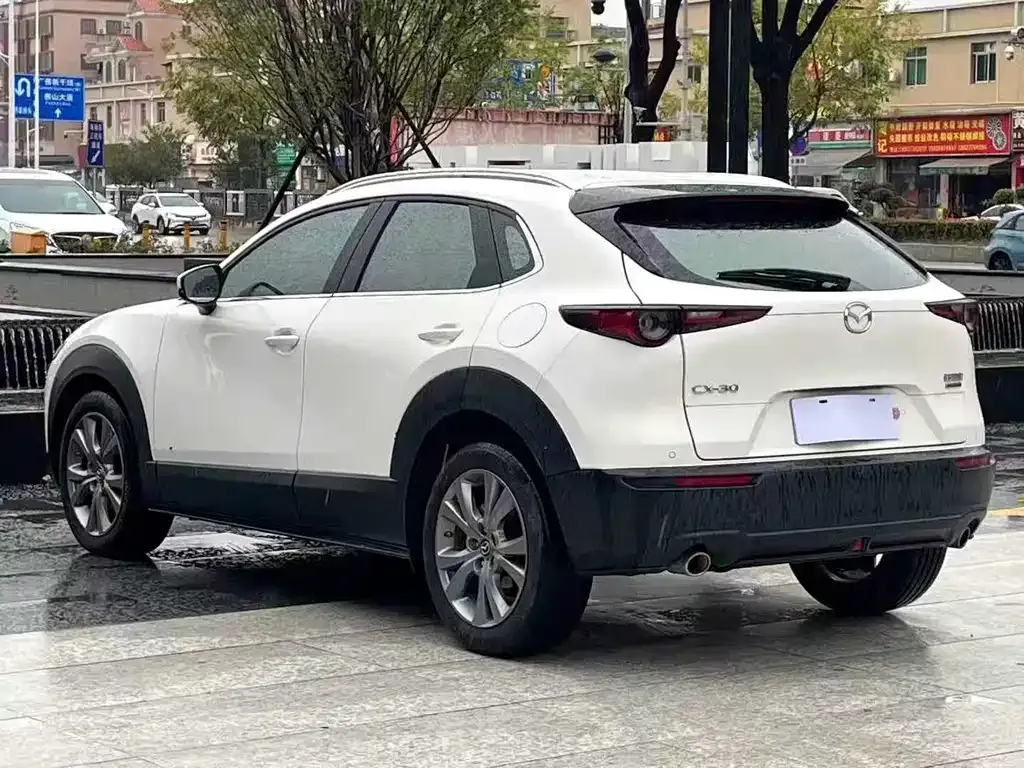 Mazda CX-30 — фото 8