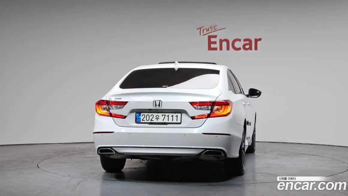Honda Accord — фото 6