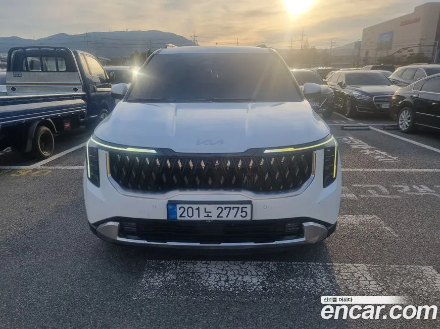 Kia Carnival — фото 10