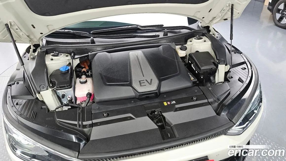 Kia EV6 — фото 8