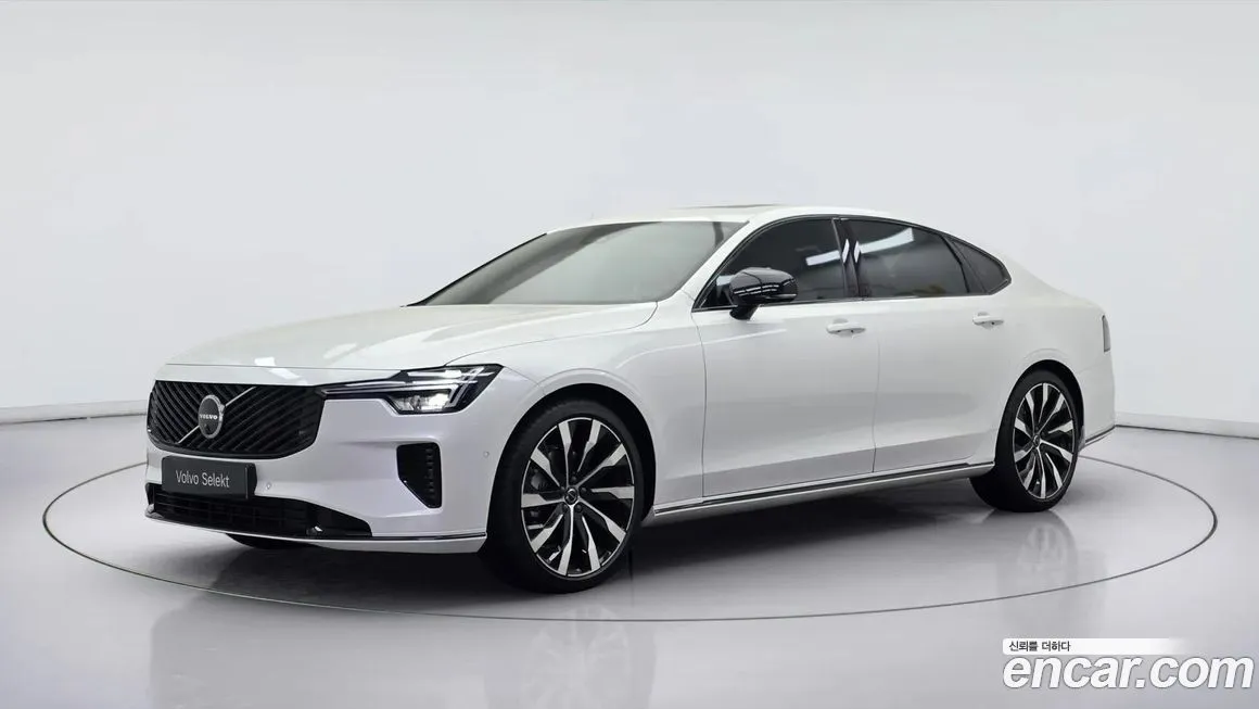 Volvo S90 — фото 1