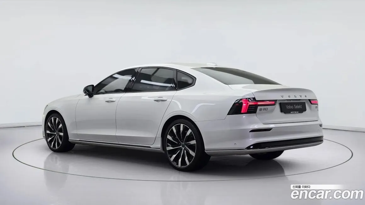 Volvo S90 — фото 4